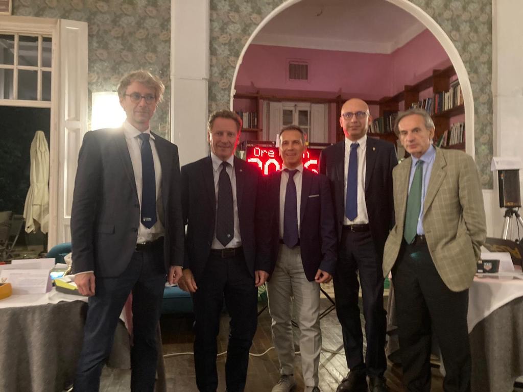 ( da sinistra Presidente del Coni Regione Piemonte Stefano Mossino, Segretario Ansmes Comitato di Torino Ermanno Silvano, Presidente Cronometristi di Torino Federico Bartolini, Presidente Nazionale Federazione Cronometristi Antonio Rondinone, Presidente Ansmes Comitato di Torino Enrico Demarchi)